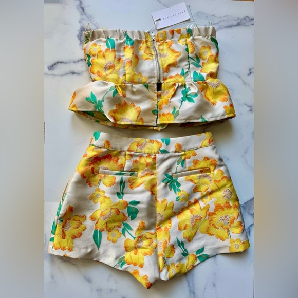 Endless Rose Floral Strapless Co-Ord Top & Shorts, NWT, Small - Picture 3 of 4